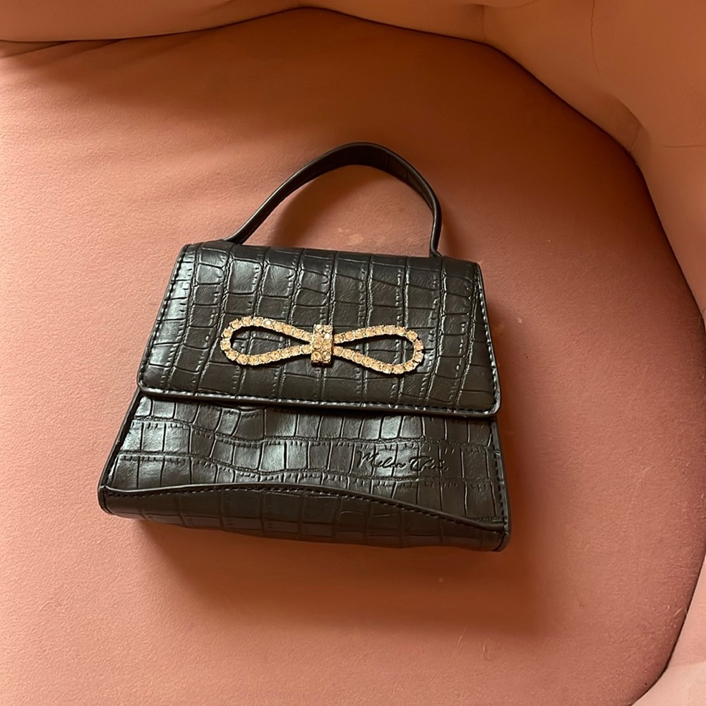 Black bow bag